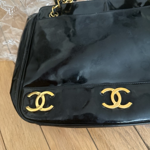 Vintage Chanel Shoulder Bag - Picture 5 of 7
